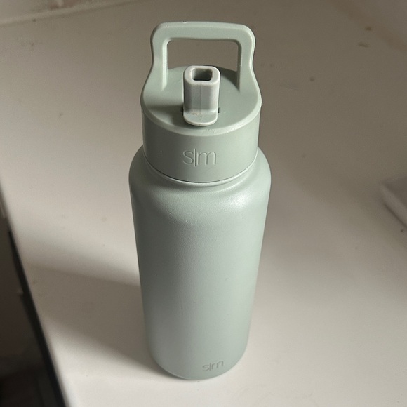 Simple Modern Other - simple modern sage green S'well-style Straw Lid Water Bottle